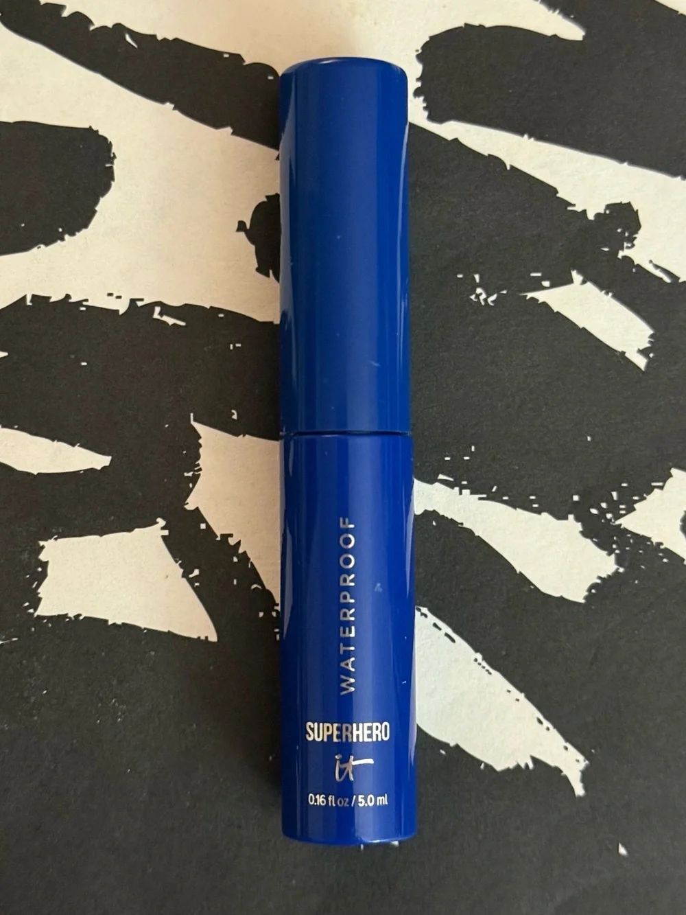 it Cosmetics Mini Superhero Volumizing Mascara Duo in Regular and Waterproof